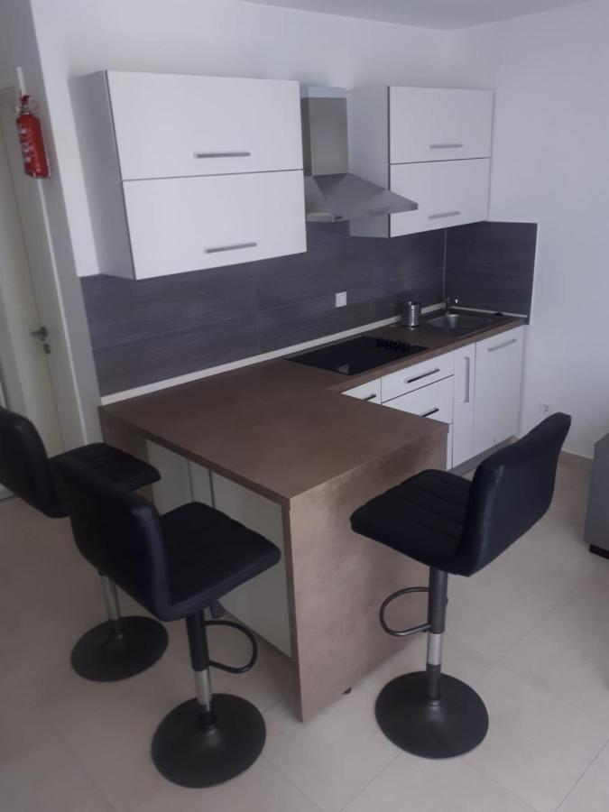 Studio Apartman Labrador Vodice Exterior photo